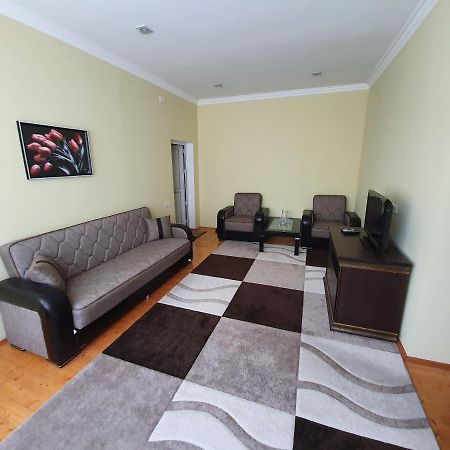 Sheki Avtovagzal Motel Bagian luar foto