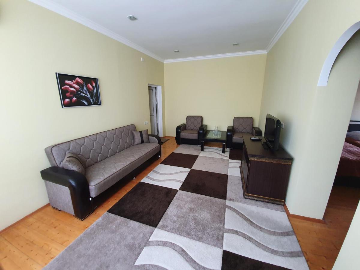 Sheki Avtovagzal Motel Bagian luar foto