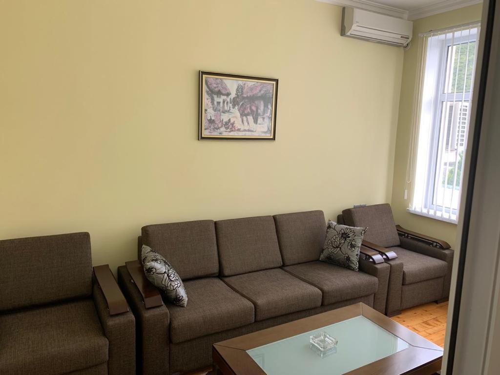 Sheki Avtovagzal Motel Bagian luar foto